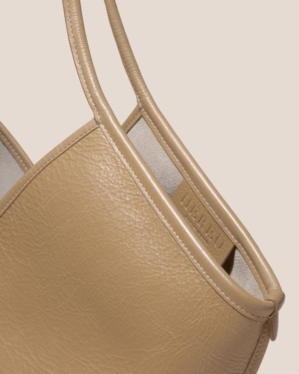 Latishasosa.shop03bed58a68 3