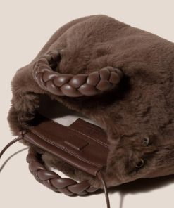 Latishasosa.shop601dffe044 3