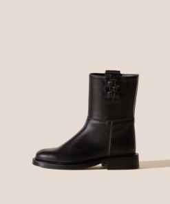 Latishasosa.shop989105fc4d 1